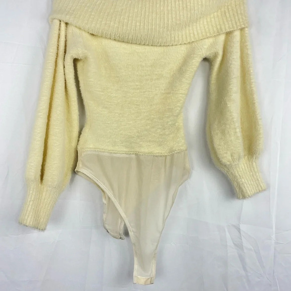 Vestique Off Shoulder Bodysuit in Beige Small Womens Knit Top - Picture 8 of 8